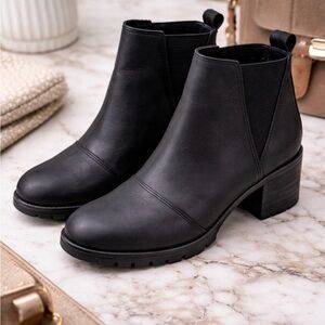 Sorel Black Leather Chelsea Ankle Boots Size 9 Lug Sole